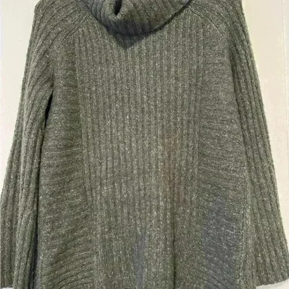 Simply Vera Wang RIBBED COWL NECK KNIT SWEATER Tunic Green Size Small - Picture 1 of 6